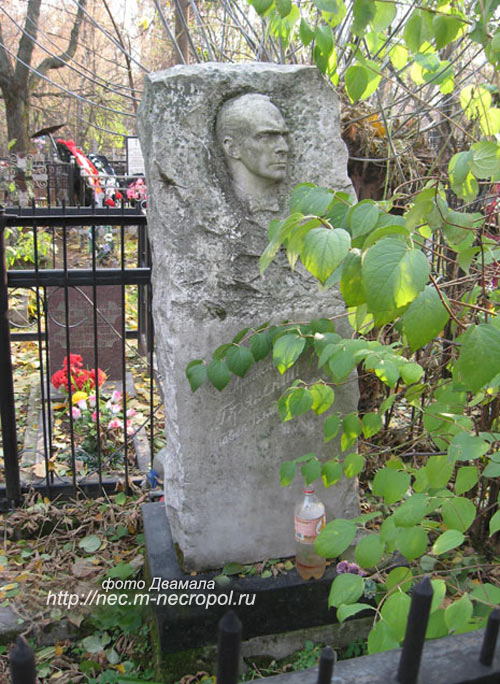 могила П.В. Брянского, фото Двамала, 2010 г.
